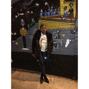 Meet your Posher, April